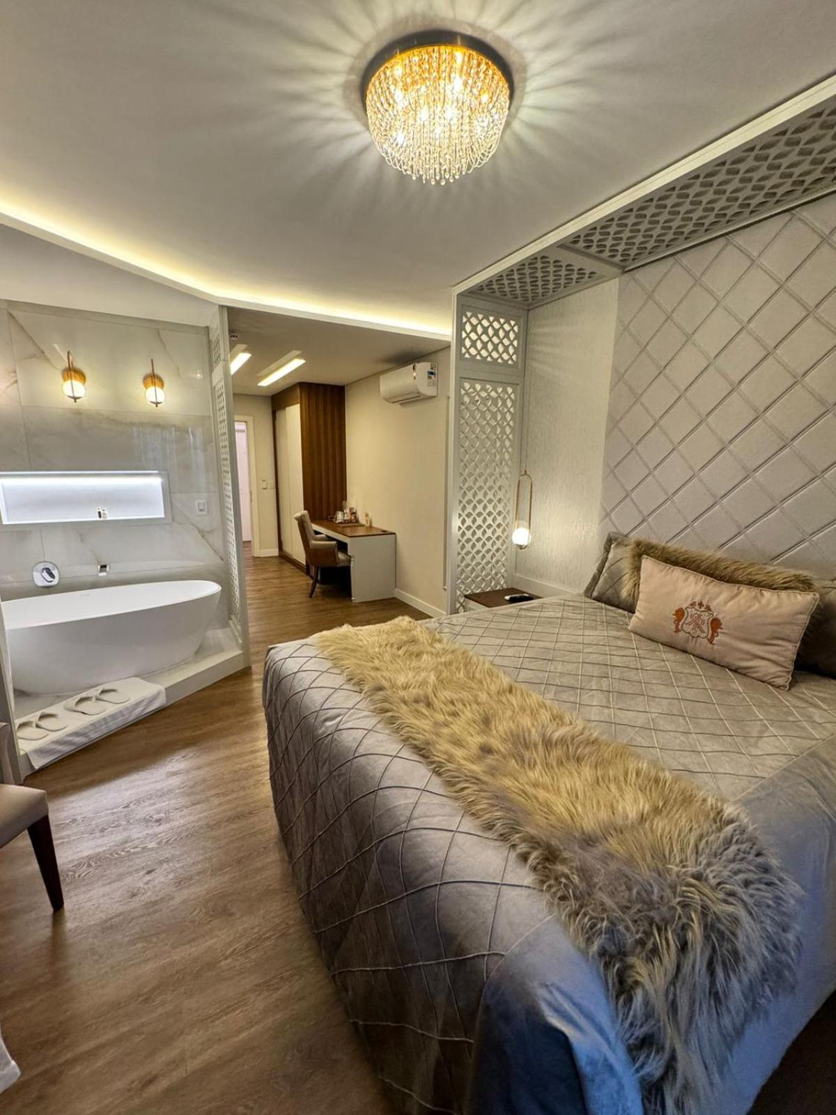 Hotel E Restaurante Giratorio Rf Vision - A Melhor Vista 360 De グラマド エクステリア 写真